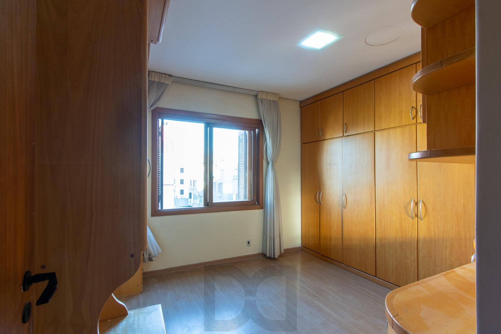COBERTURA 2 QUARTOS, 2 VAGAS INDIVIDUAIS ESCRITURADAS, ELEVADOR - BAIRRO SANTO ANTONIO — foto 15