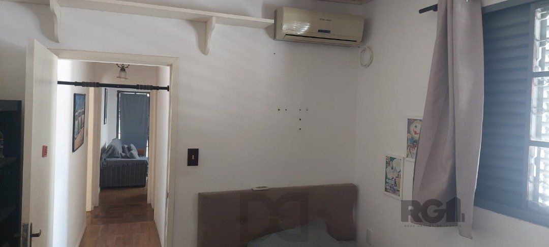 CASA COM EXTENSO PÁTIO NO CAMAQUÃ — foto 8