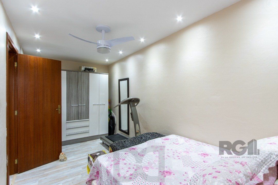 Sobrado, 3 quartos, 2 banheiros, pátio, 2 vagas, piscina - Bairro Vila Nova — foto 39
