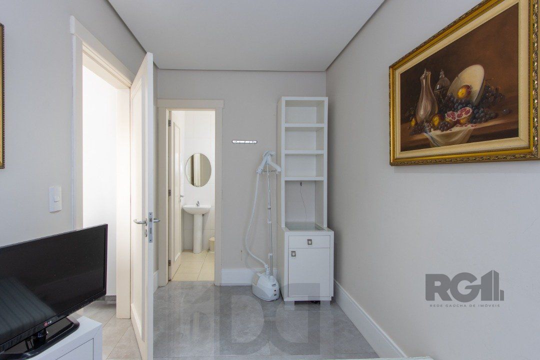 Excelente residência no Condomínio Terra Ville com aproximadamente 474,74m² privativos. — foto 30