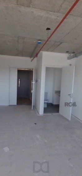 Loft  no bairro Teresópolis, com aproximadamente 29,80m² de área privativa — foto 4