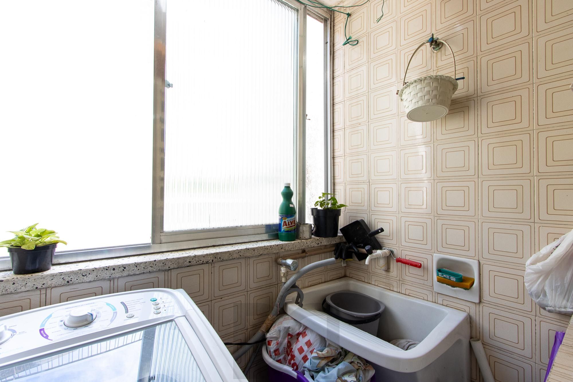 Apartamento com 1 quarto com vaga coberta e escriturada no bairro Cristal. — foto 9