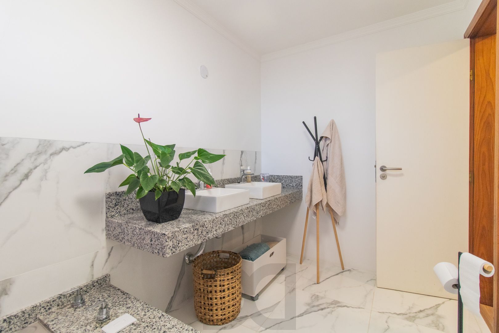Casa para Venda - 410m², 3 dormitórios, sendo 3 suites, 2 vagas - Ipanema — foto 7