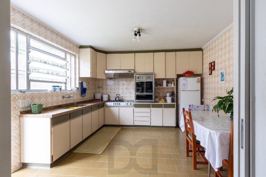 Casa para Venda - 280m², 4 dormitórios, sendo 1 suites, 3 vagas - Vila Assunção — foto 32