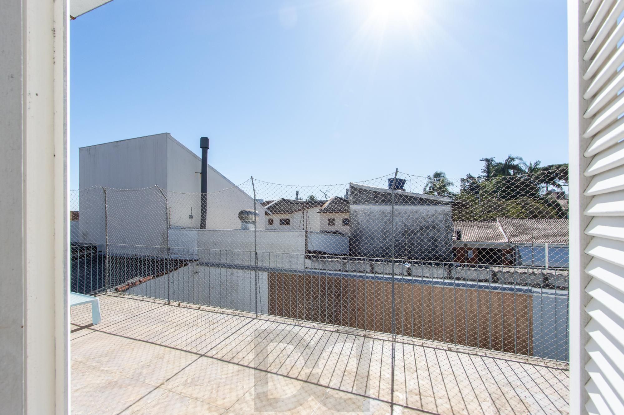 Casa 3 Dormitórios no Bairro Tristeza com 2 Vagas de Garagem — foto 30