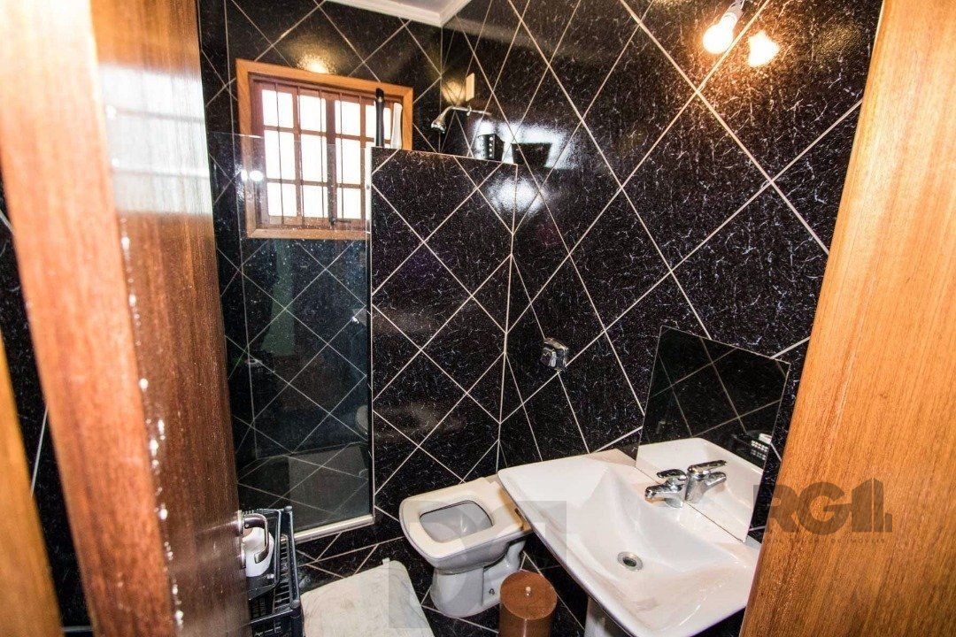Sobrado com 6 suites, lareira, lavabo, pátio - Bairro Belém Velho — foto 21