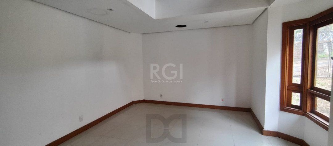 Casa para Venda com 3 dormitórios, sendo 1 suites e 2 vagas no bairro Tristeza — foto 5