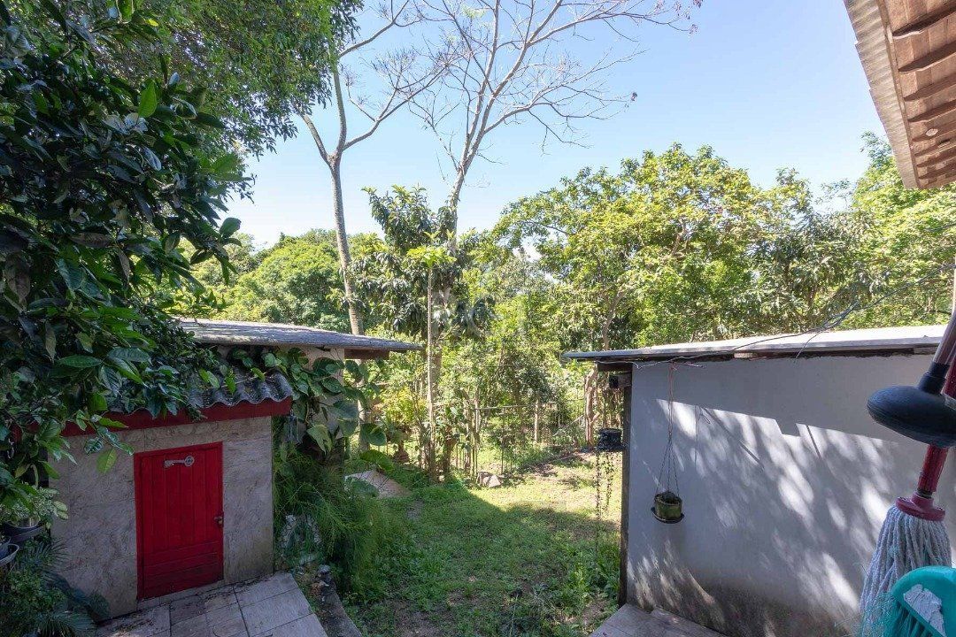 Casa para Venda - 370m², 4 dormitórios, sendo 1 suites, 6 vagas - Lomba do Pinheiro — foto 35