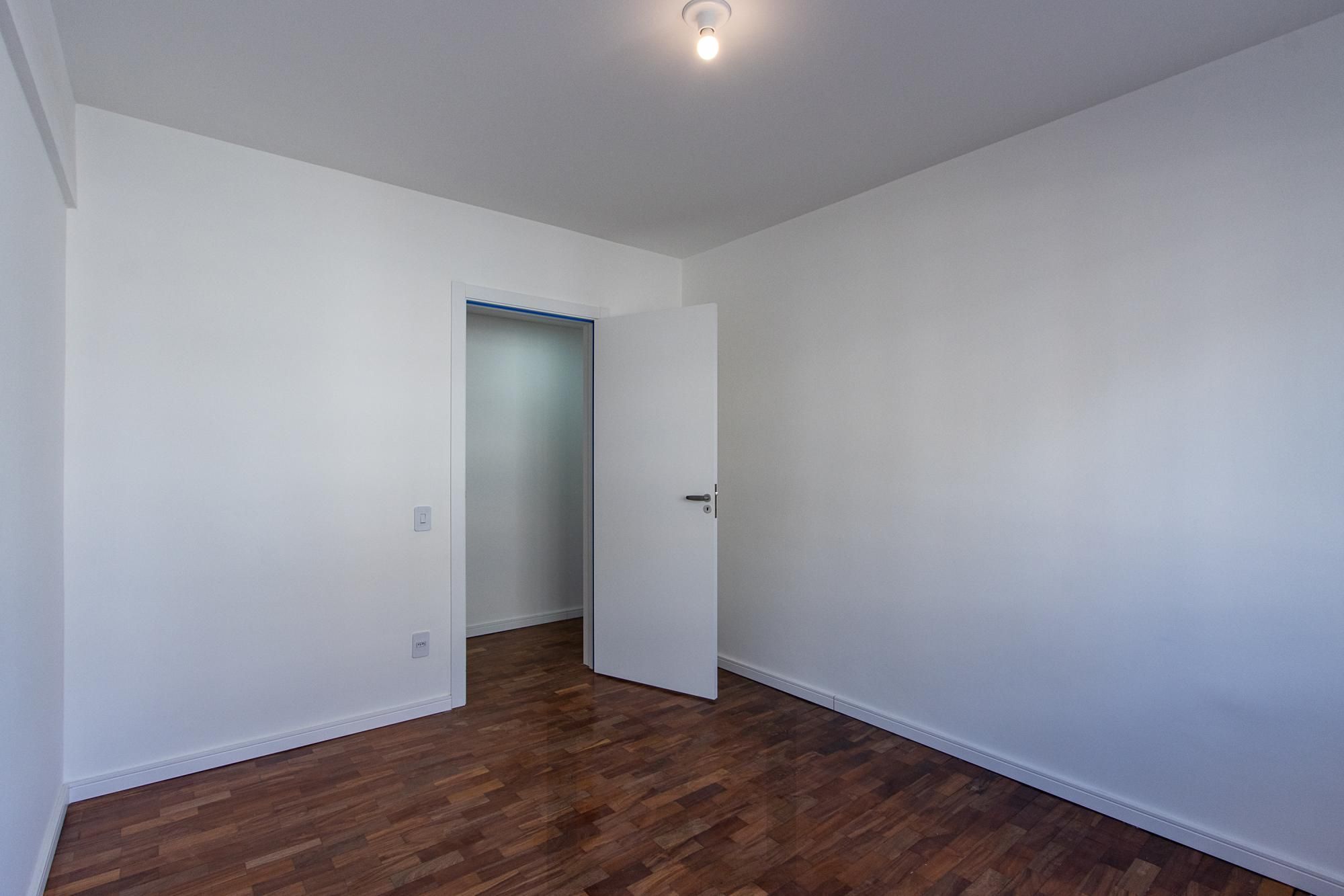 Apartamento no Menino Deus com 2 dormitórios e garagem — foto 16