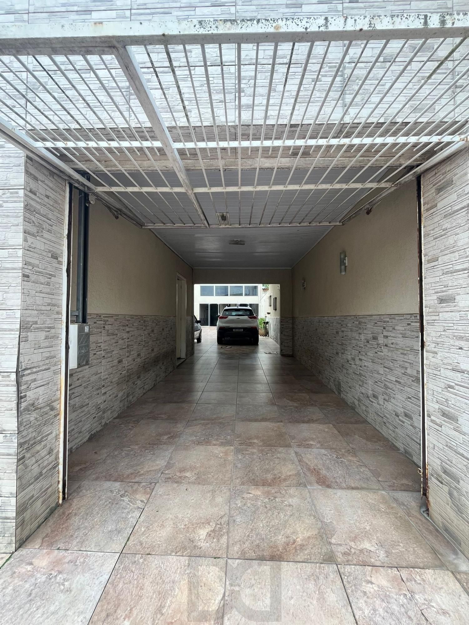 Duas casas no mesmo terreno – conforto, espaço e excelente localização! — foto 4
