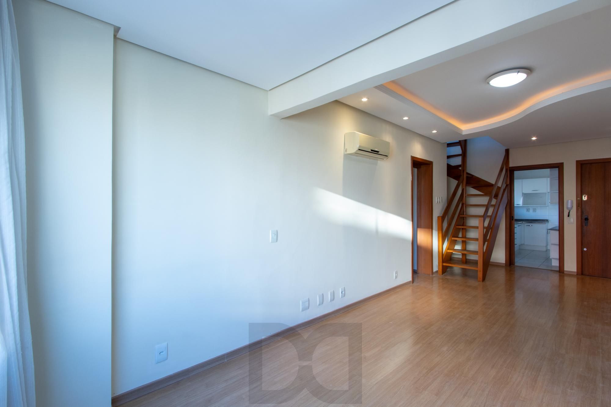 COBERTURA 2 QUARTOS, 2 VAGAS INDIVIDUAIS ESCRITURADAS, ELEVADOR - BAIRRO SANTO ANTONIO — foto 5