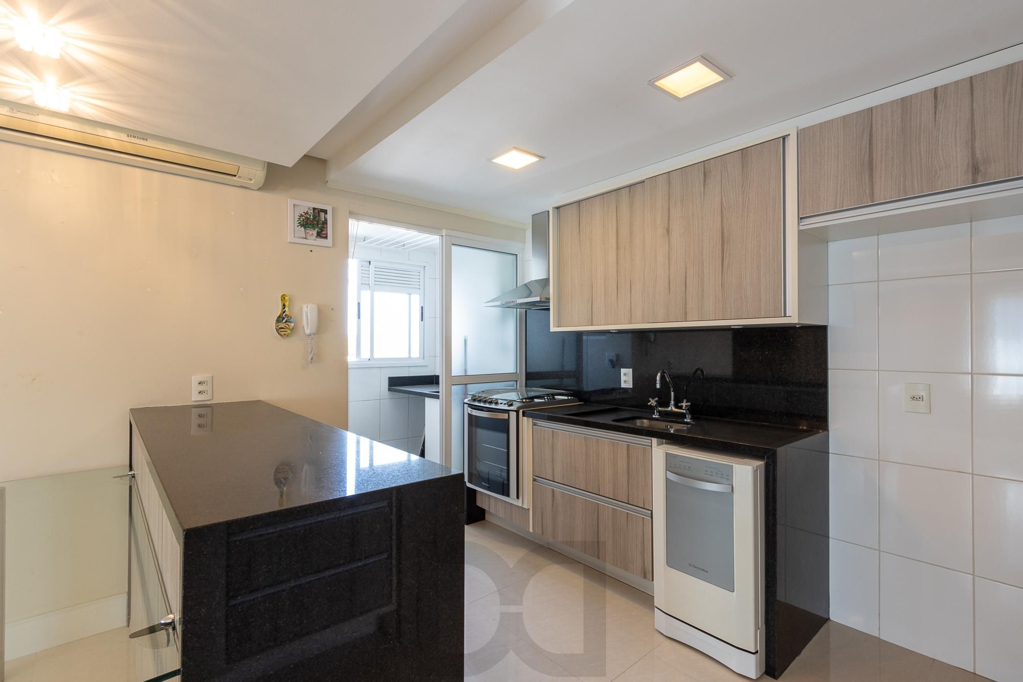 Apartamento de 3 dormitórios, 1 suíte e 2 vagas escrituradas no bairro Tristeza. — foto 11