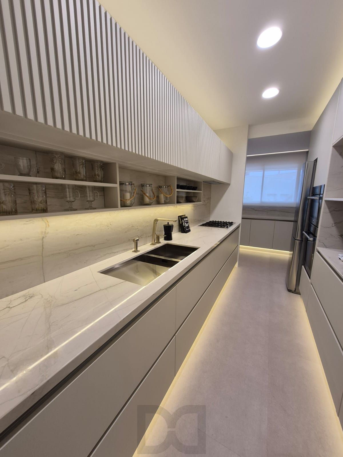 Golden Lake | 142m² Privativos | 4 Suítes | 3 Vagas | Vista para o Guaíba — foto 2