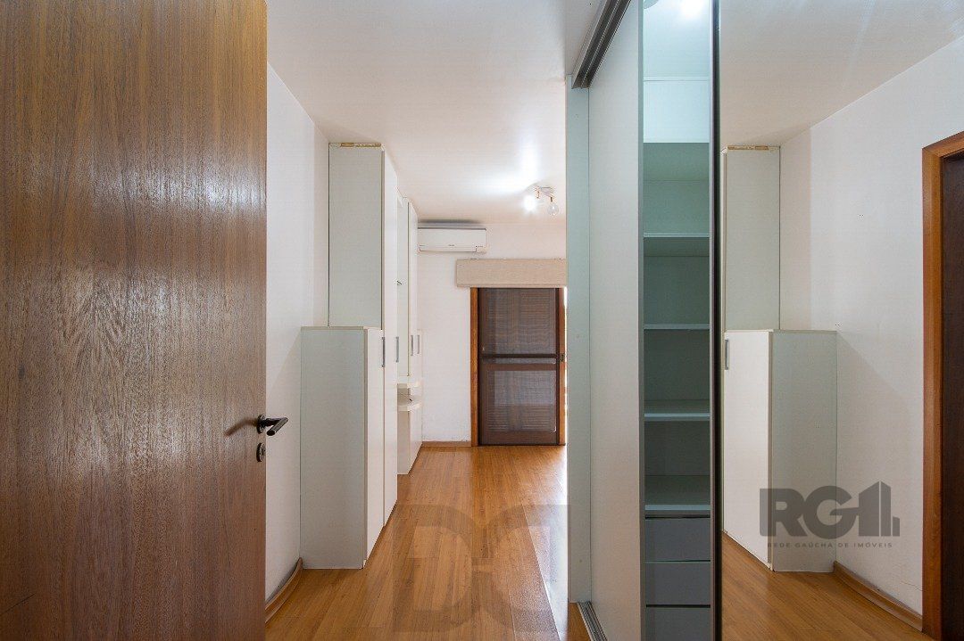 Casa de alvenaria, 3 dormitórios, 1 suíte e pátio com piscina, bairro Espírito Santo. — foto 37