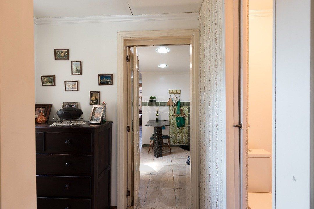 Casa para Venda - 320m², 5 dormitórios, sendo 2 suites, 3 vagas - Tristeza — foto 8