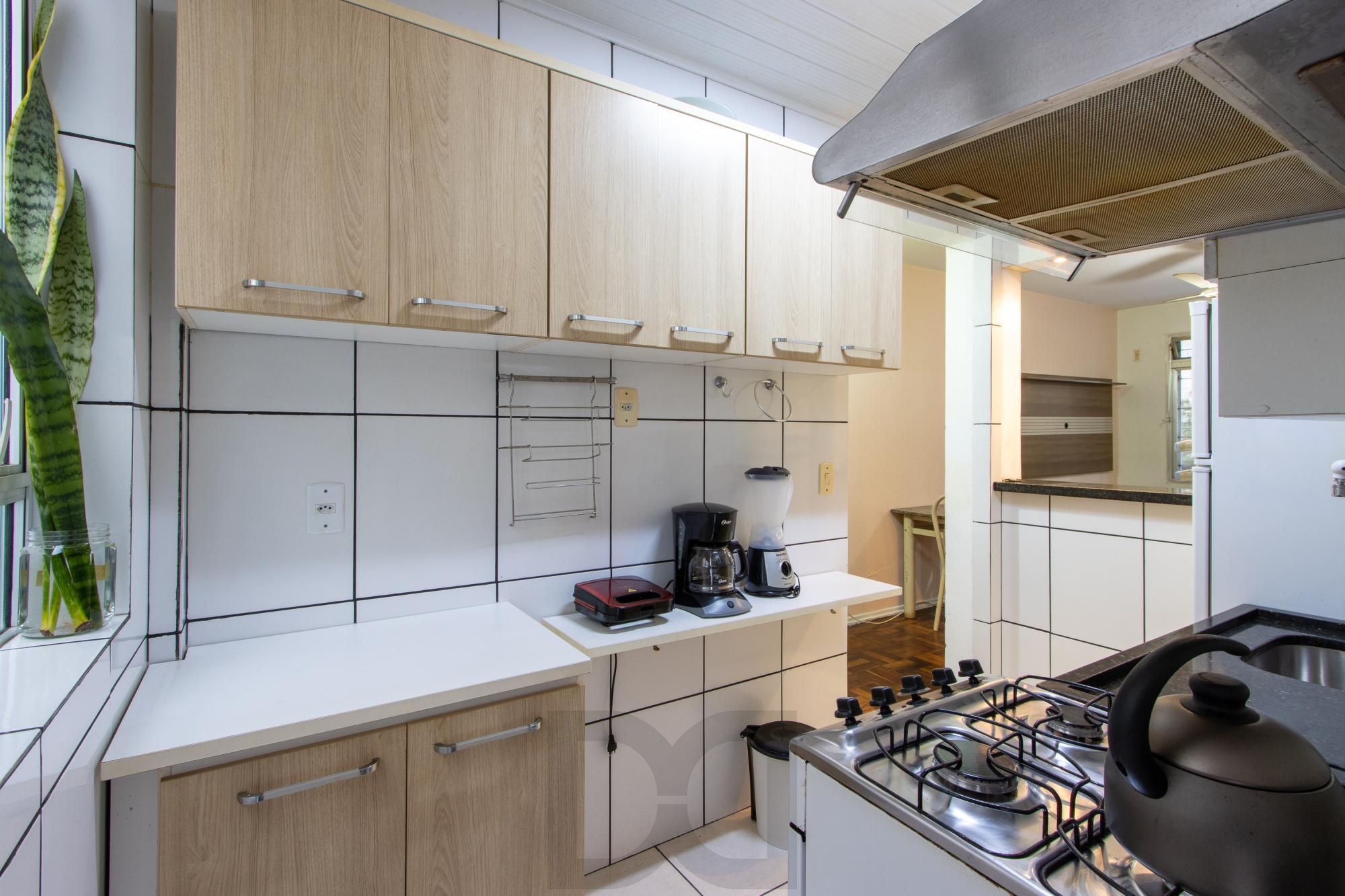 Apartamento térreo com pátio privativo no coração do Menino Deus, 2 dormitórios. — foto 18