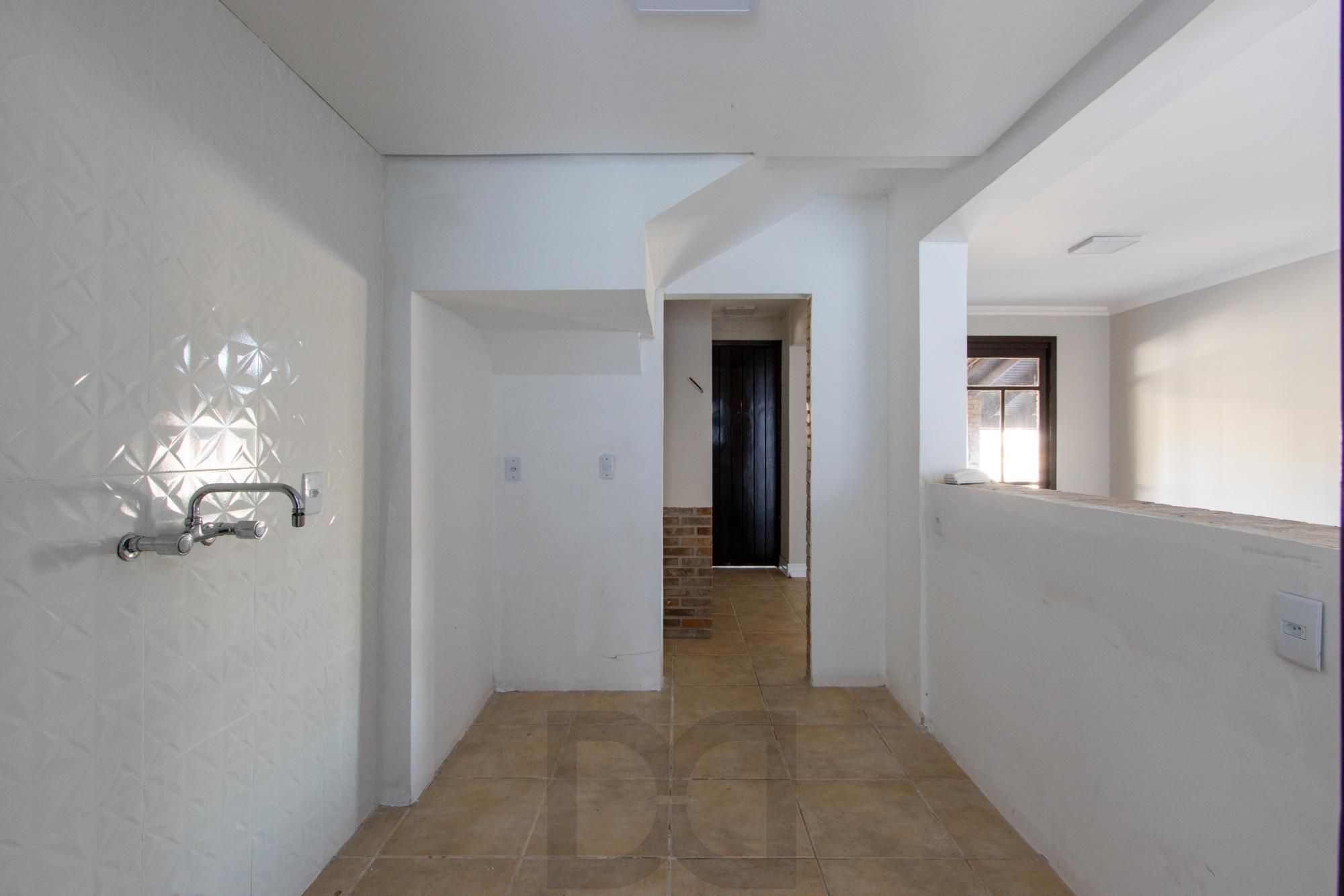 Casa 3 dormitórios, sendo 1 suíte, 2 vagas de garragem - bairro Ipanema — foto 18