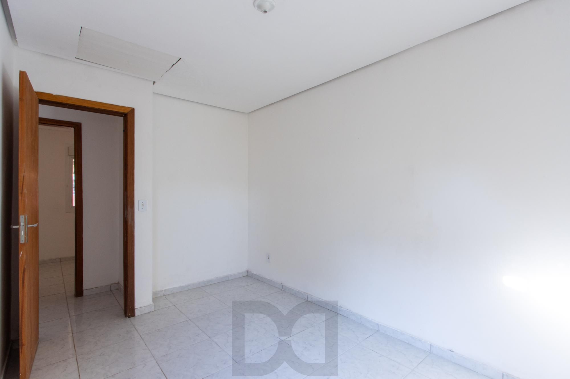 Casa de condomínio, 2 dormitórios, 1 banheiro e 1 vaga de garagem. — foto 22