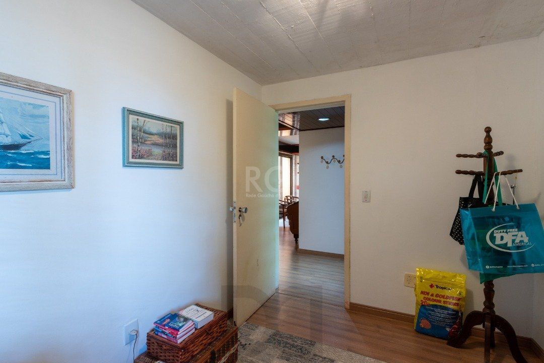 Casa para Venda - 435m², 4 dormitórios, sendo 4 suites, 4 vagas - Cristal — foto 6