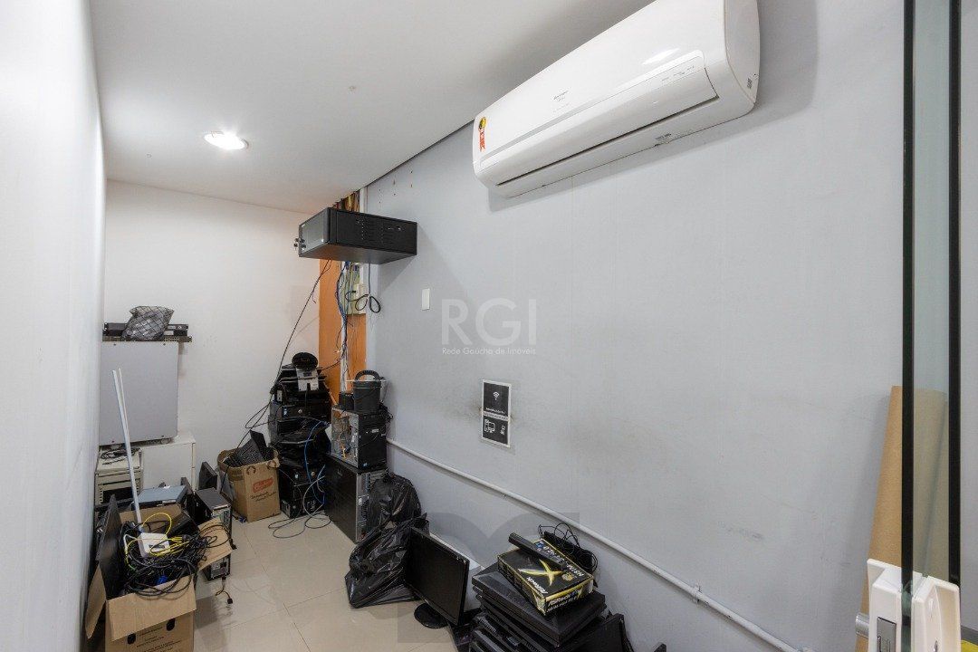 Sala em andar inteiro com 141,77 m2 privativos — foto 41