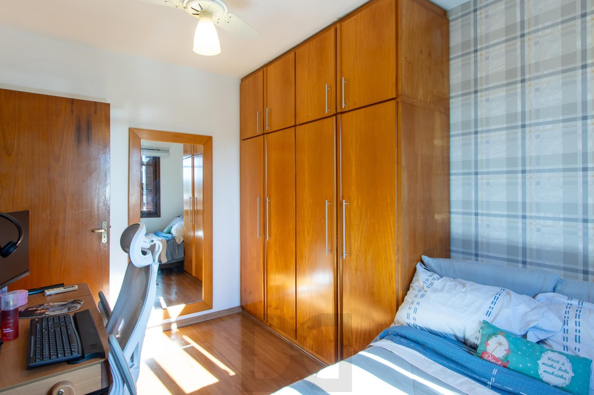 CASA EM CONDOMÍNIO NO BAIRRO IPANEMA — 4 DORMITÓRIOS (2 SUÍTES) — 2 VAGAS — foto 47