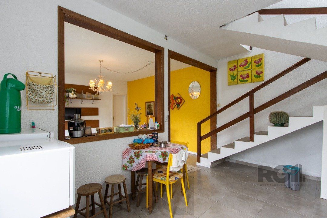 Casa térrea, 3 quartos, edícula, com 2 suites, pátio - Bairro Guarujá — foto 43