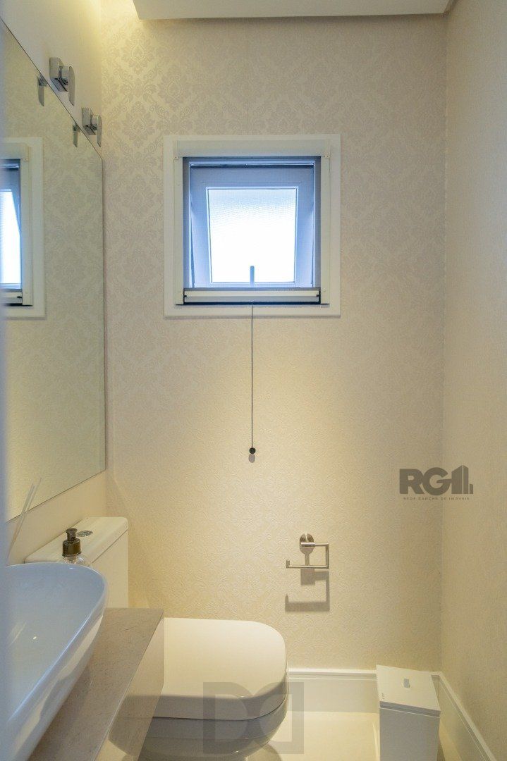 Casa semimobiliada e possui 3 suítes (sendo 1 delas master com closet e hidro) — foto 28