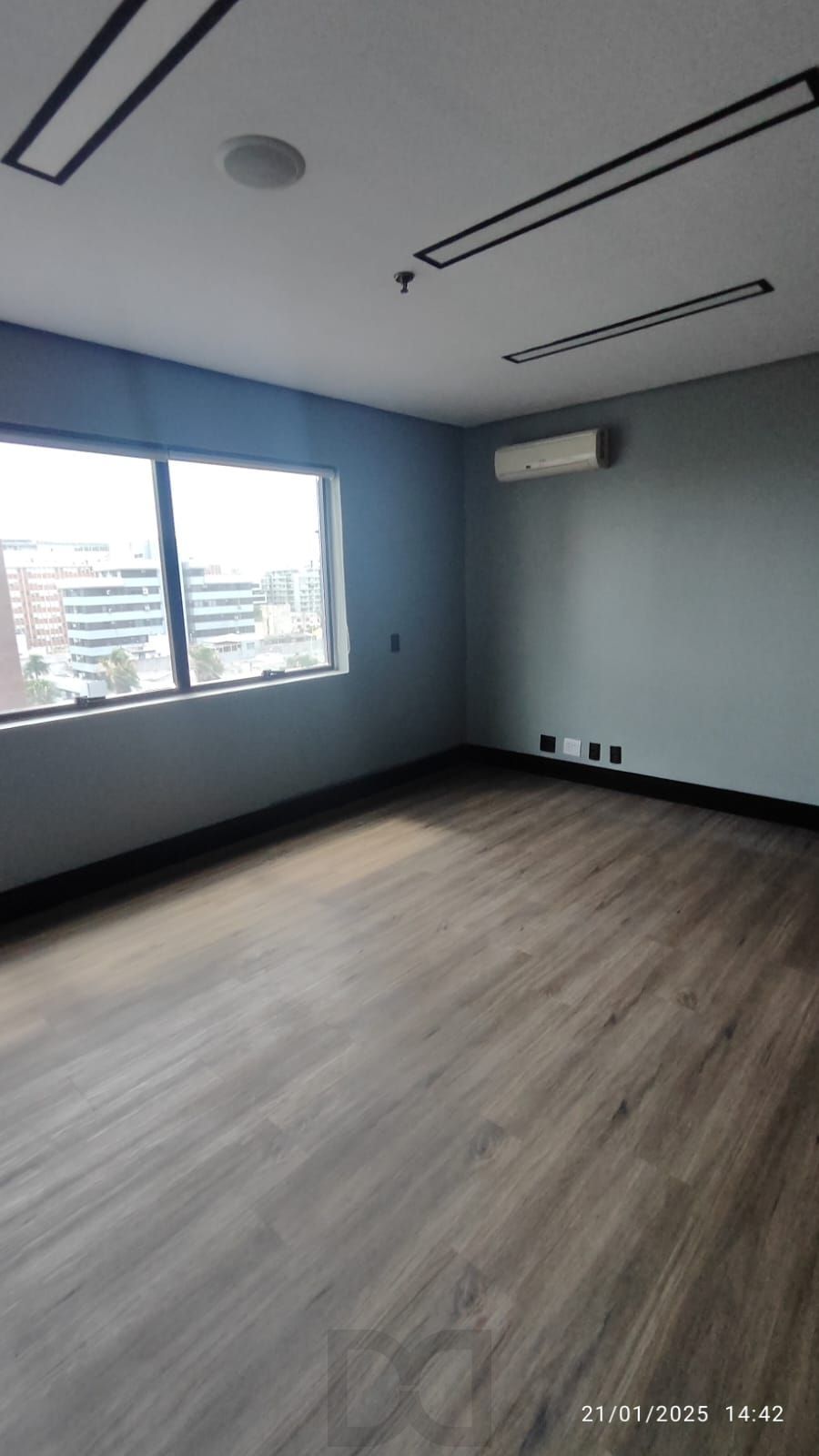 Duas salas comerciais unificadas -Bairro Menino Deus — foto 19