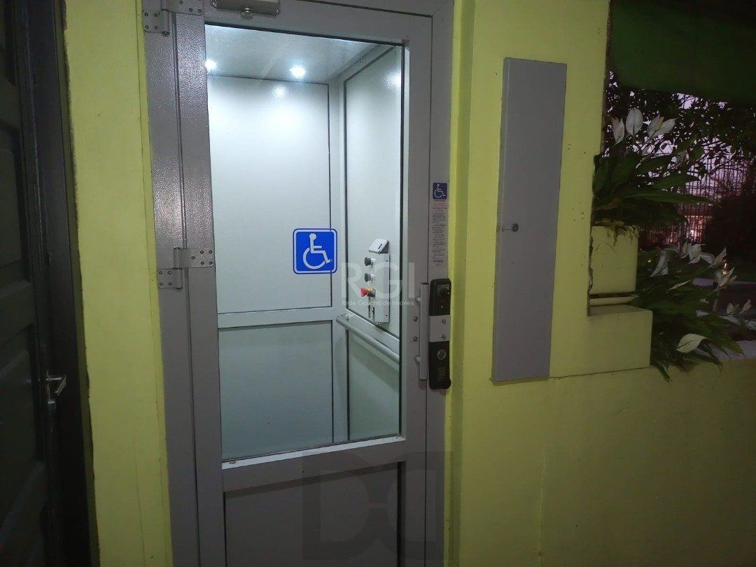 Casa para Venda - 220m², 3 dormitórios, sendo 1 suites, 1 vaga - Camaquã — foto 26
