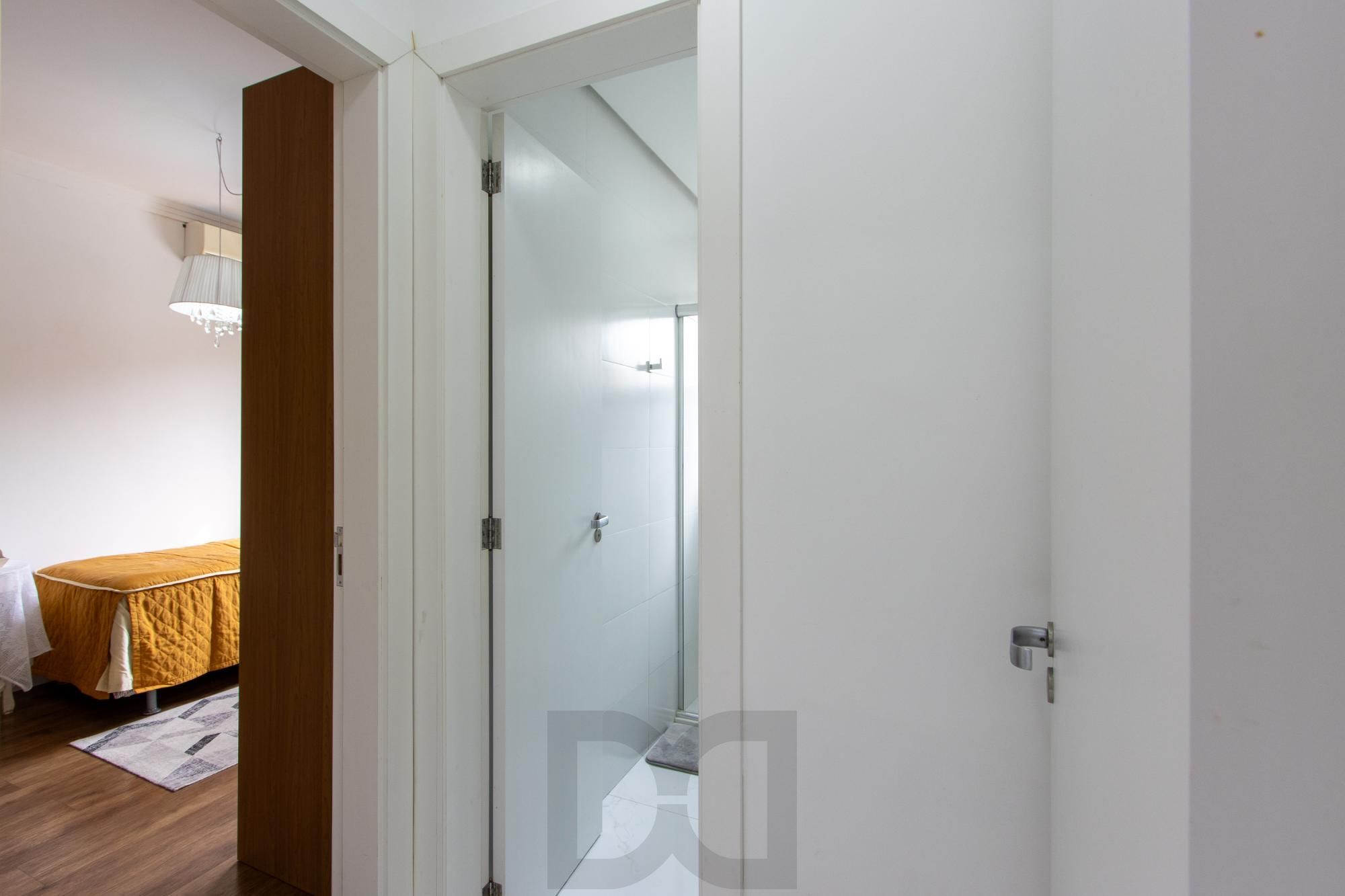 Excelente casa de alvenaria, 4 dormitórios, 2 suítes e 2 vagas de garagem. — foto 24