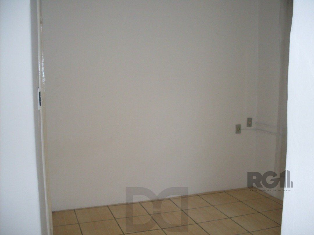 Casa comercial térrea na Av. Aparício Borges - Bairro Teresópolis — foto 12