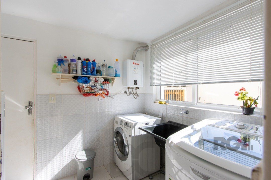 Casa a venda no bairro Guarujá com 4 dormitórios, piscina e salão de festas — foto 19
