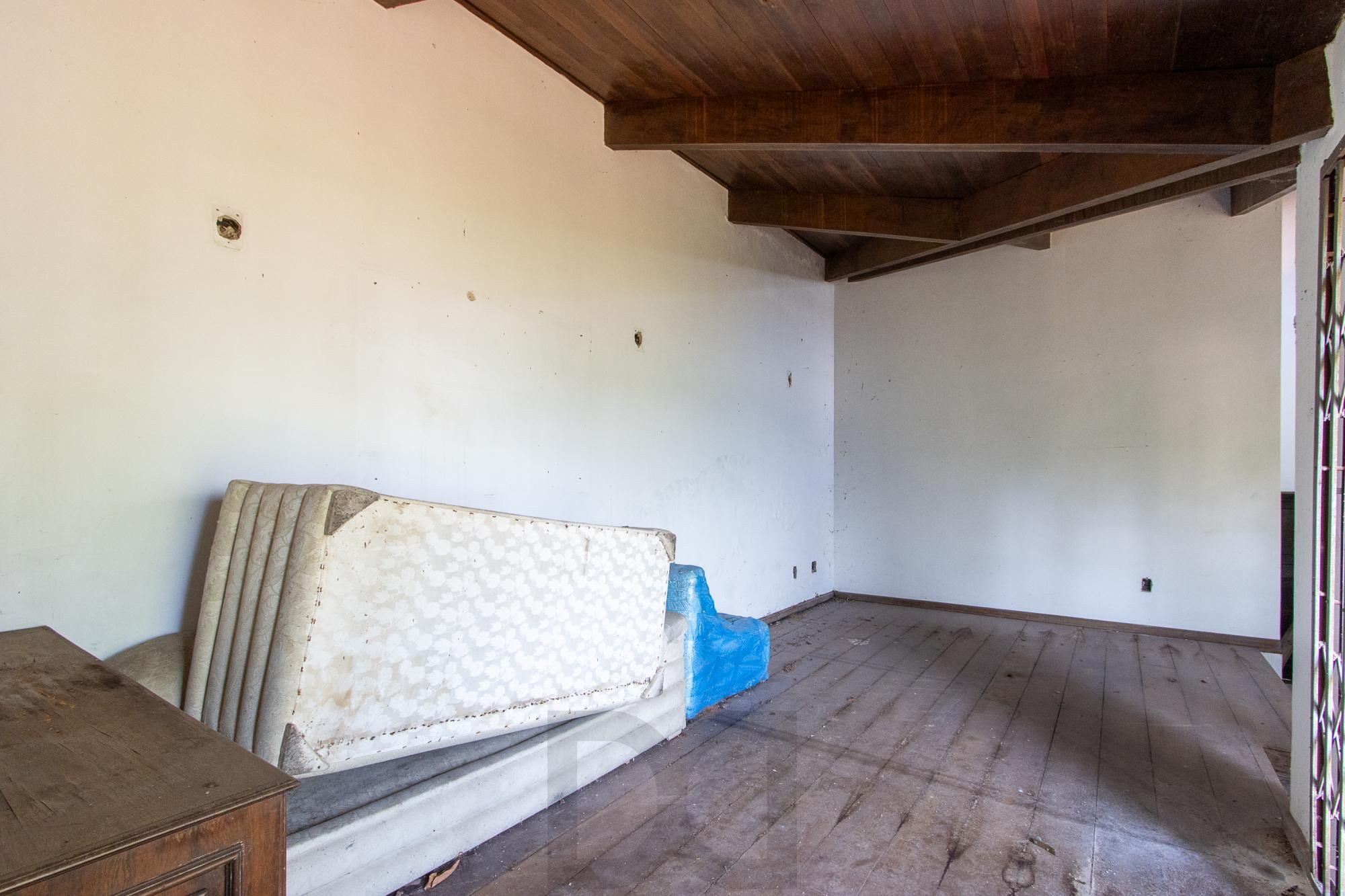 Casa para Venda - 320m², 3 dormitórios, sendo 1 suites, 4 vagas - Cristal — foto 11