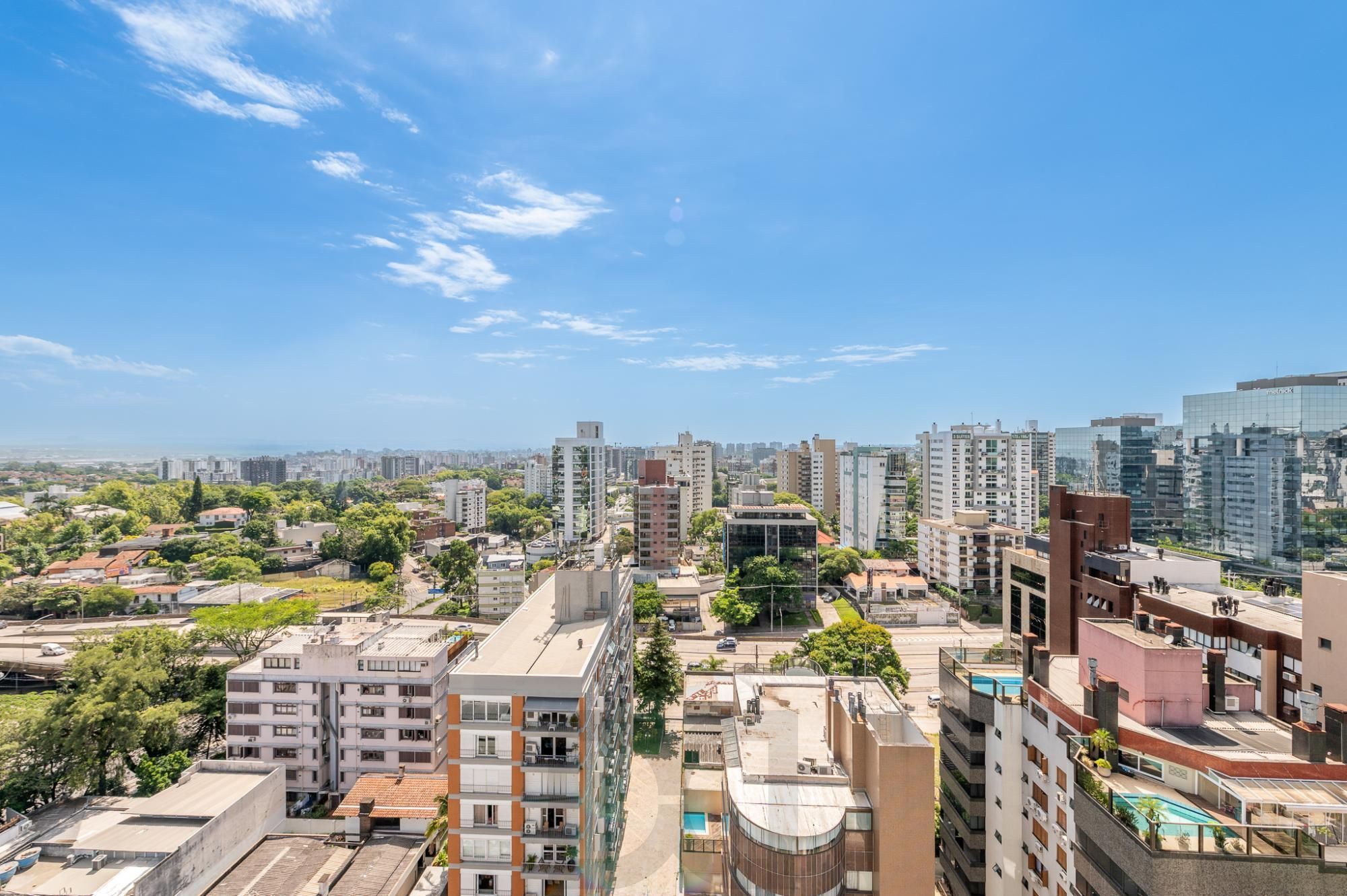 Apartamento com 204m², 3 dorm, 5 vagas no Petrópolis — foto 13