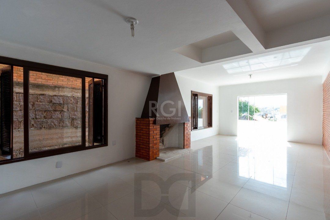 Casa para Venda - 454.7m², 5 dormitórios, sendo 1 suites, 8 vagas - Teresópolis — foto 40