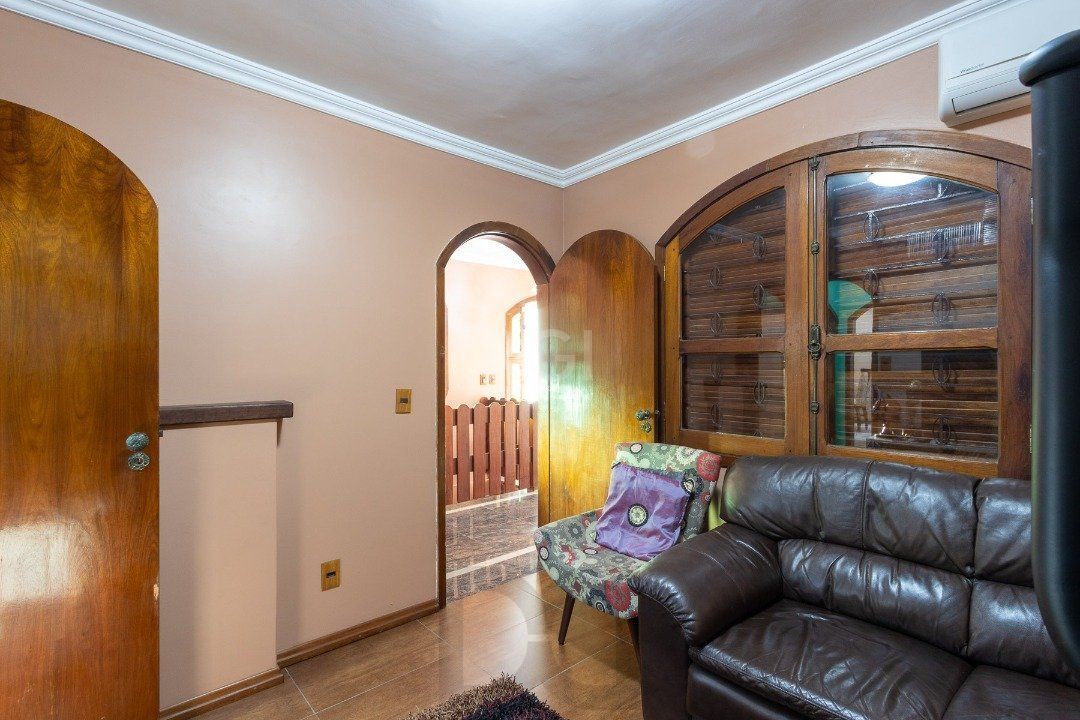 Casa para Venda - 232.5m², 3 dormitórios, sendo 1 suites, 4 vagas - Nonoai — foto 9