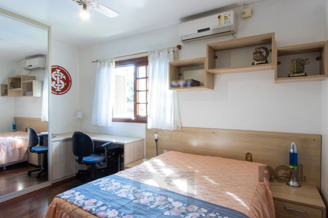 Casa de alvenaria, 3 quartos, 1 suíte, 4 banheiros e 5 vagas de garagem. — foto 33