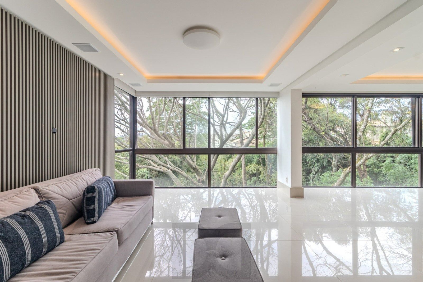 Alto Padrão no TERRAZAS: 4 Suítes, 312m² e Vista Incrível para a Natureza — foto 4