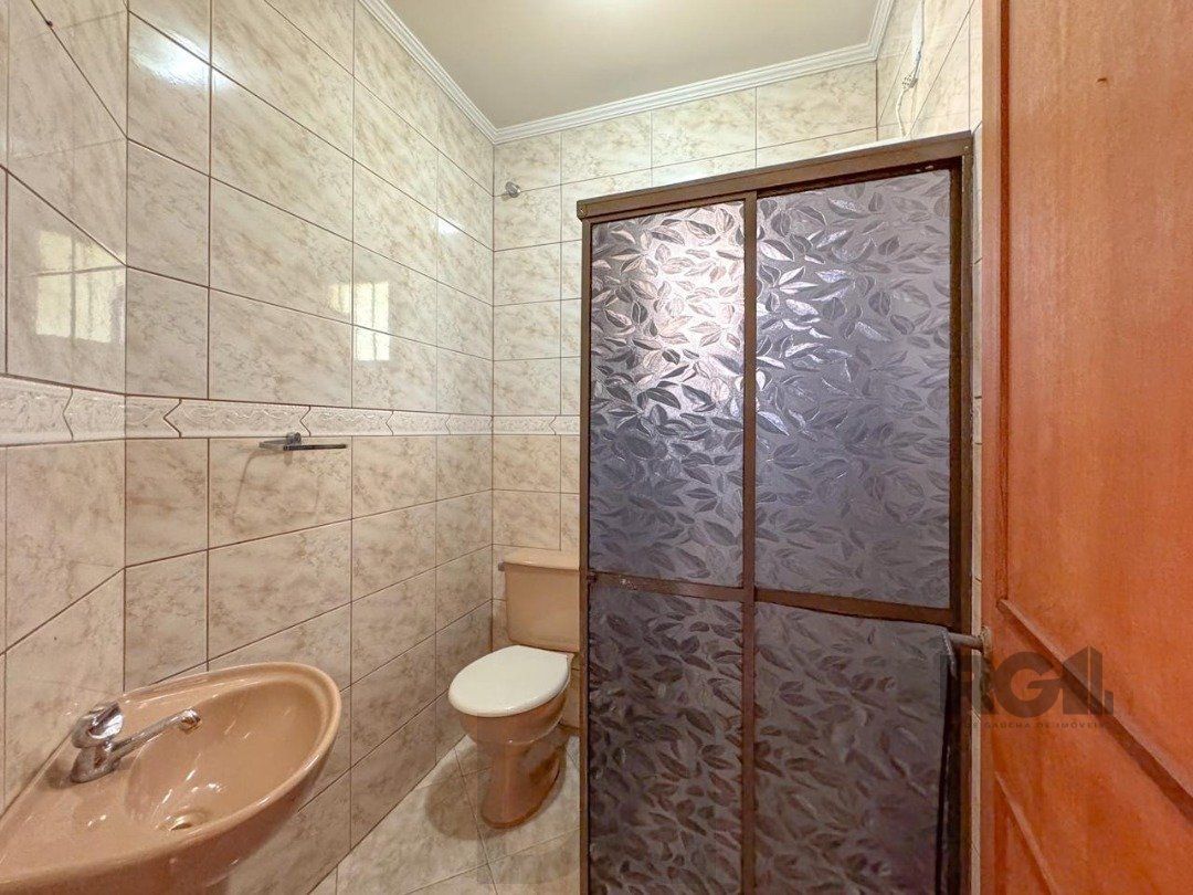 Com 4 suítes espaçosas, incluindo uma master com closet, — foto 72