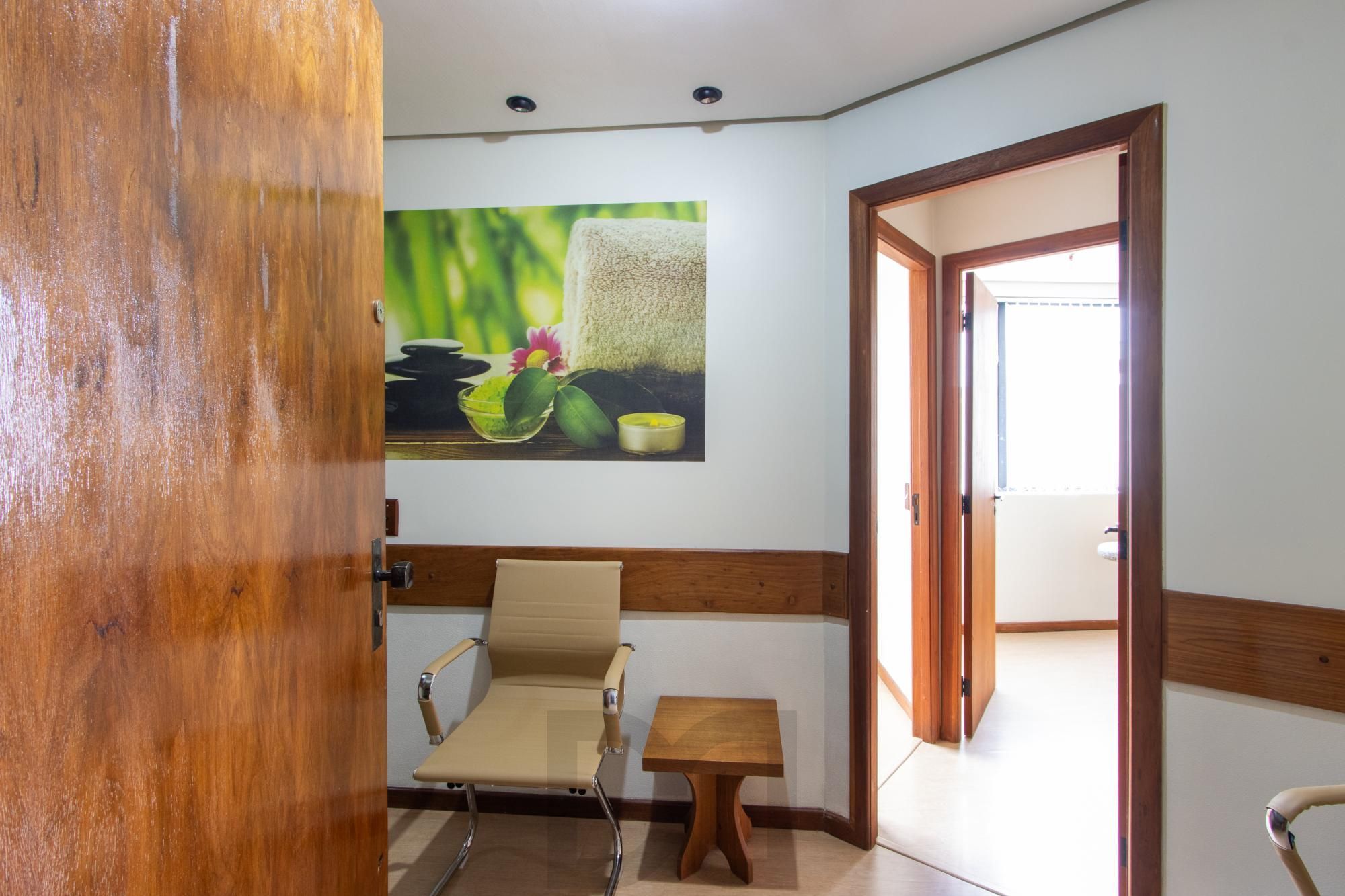 Sala comercial à venda no bairro Menino Deus – Edifício Comendador Luigi Gerace — foto 1