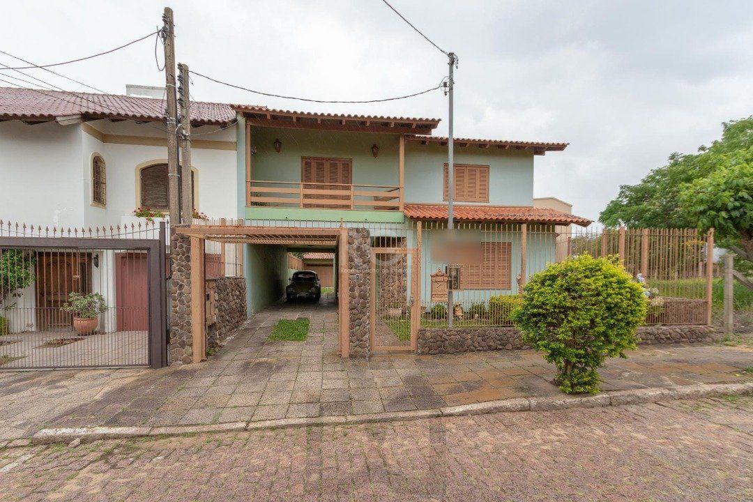 Casa para Venda - 180m², 3 dormitórios, sendo 1 suites, 2 vagas - Guarujá — foto 2