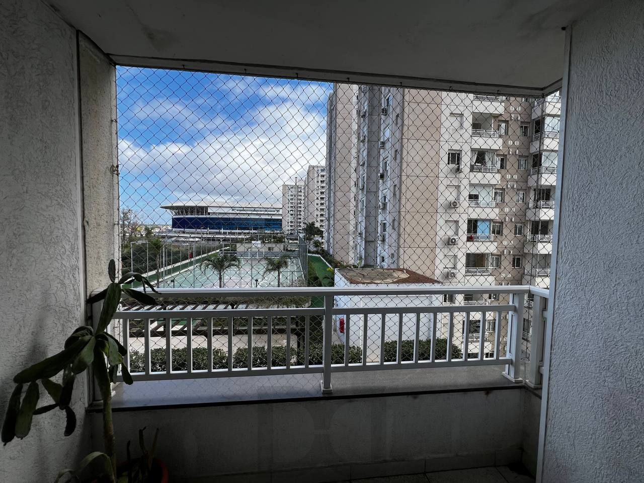 Apartamento de 3 dormitórios transformado em 2, 1 suíte e living com churrasqueira. — foto 4