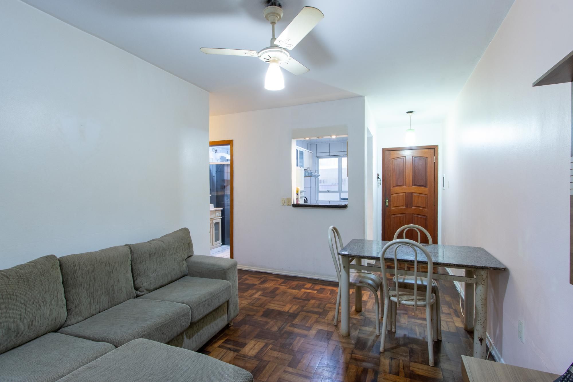 Apartamento térreo com pátio privativo no coração do Menino Deus, 2 dormitórios. — foto 4