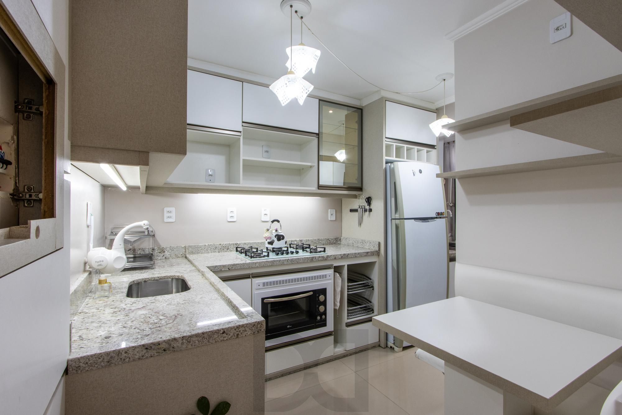 Apartamento 2 dormitórios - Bairro Teresópolis — foto 7