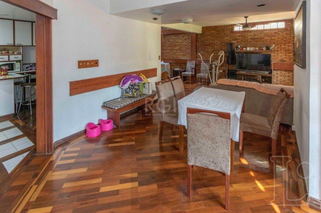 Casa para Venda - 349m², 4 dormitórios, sendo 1 suites, 3 vagas - Tristeza — foto 7