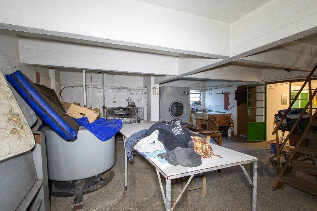 Prédio com 1063m², distribuídos em quatro pavimentos — foto 104