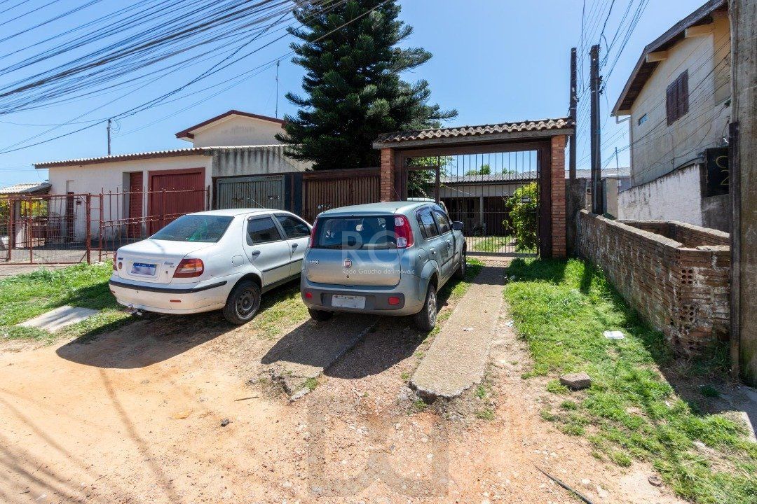 Casa para Venda - 2200m², 3 dormitórios, Lomba do Pinheiro — foto 1