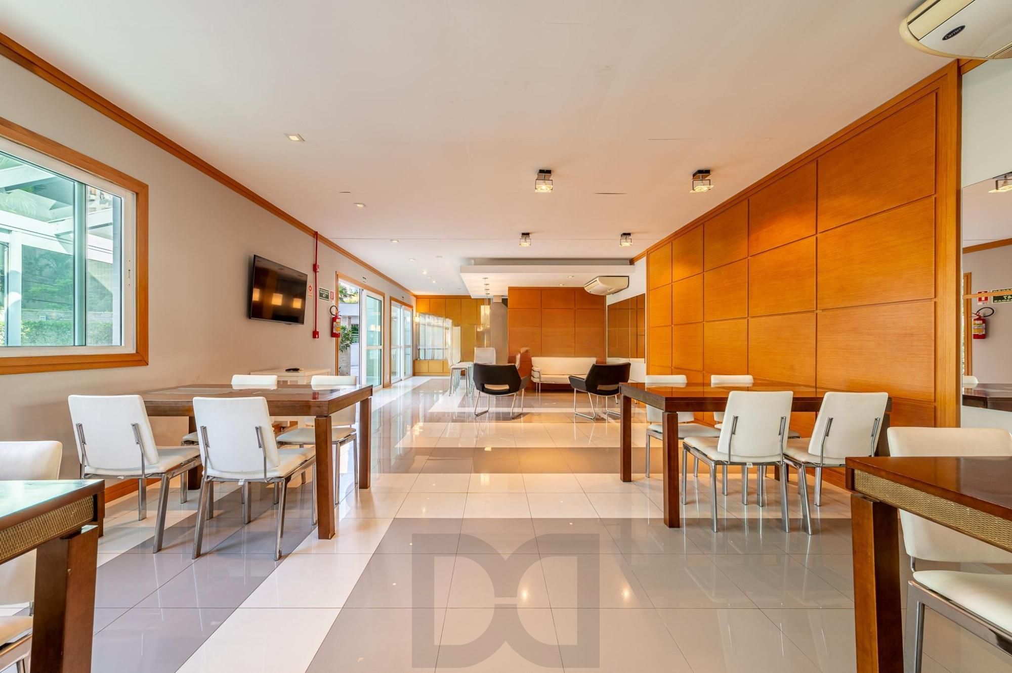 Apartamento com 204m², 3 dorm, 5 vagas no Petrópolis — foto 51