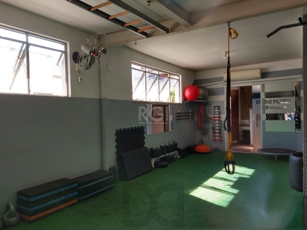 Casa para Venda - 322.4m², 2 dormitórios, 7 vagas - Cristal — foto 30