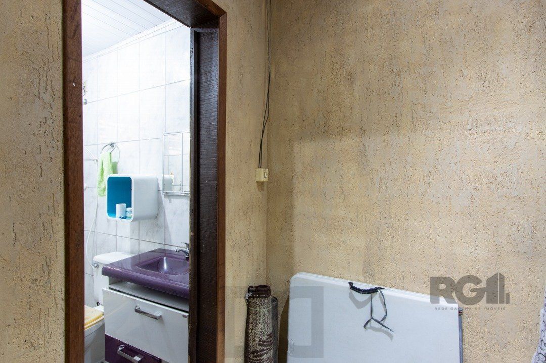 Sobrado, 3 quartos, 2 banheiros, pátio, 2 vagas, piscina - Bairro Vila Nova — foto 21